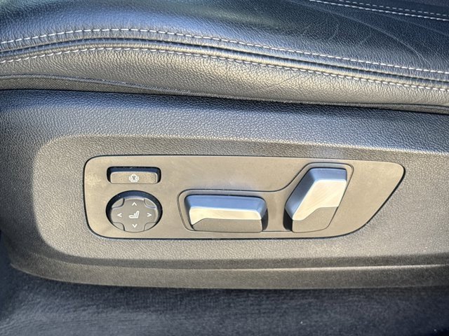 Used 2022 BMW X7 xDrive40i w/ Cold Weather Package image 27