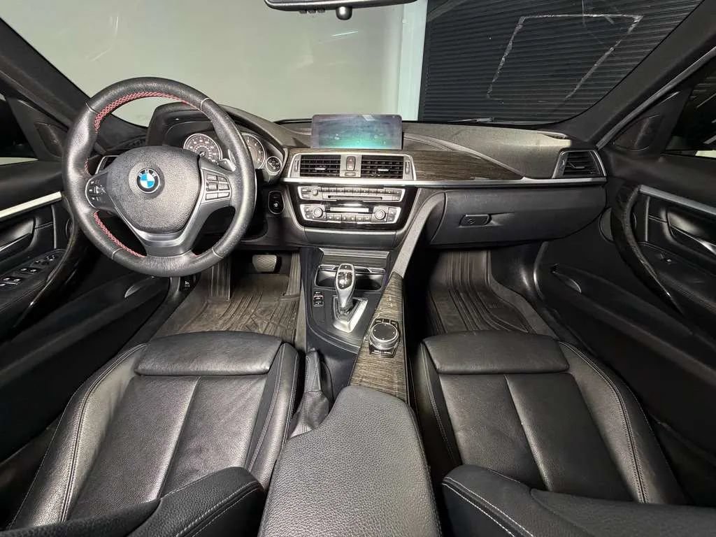 Used 2018 BMW 328d Sedan RWD image 19
