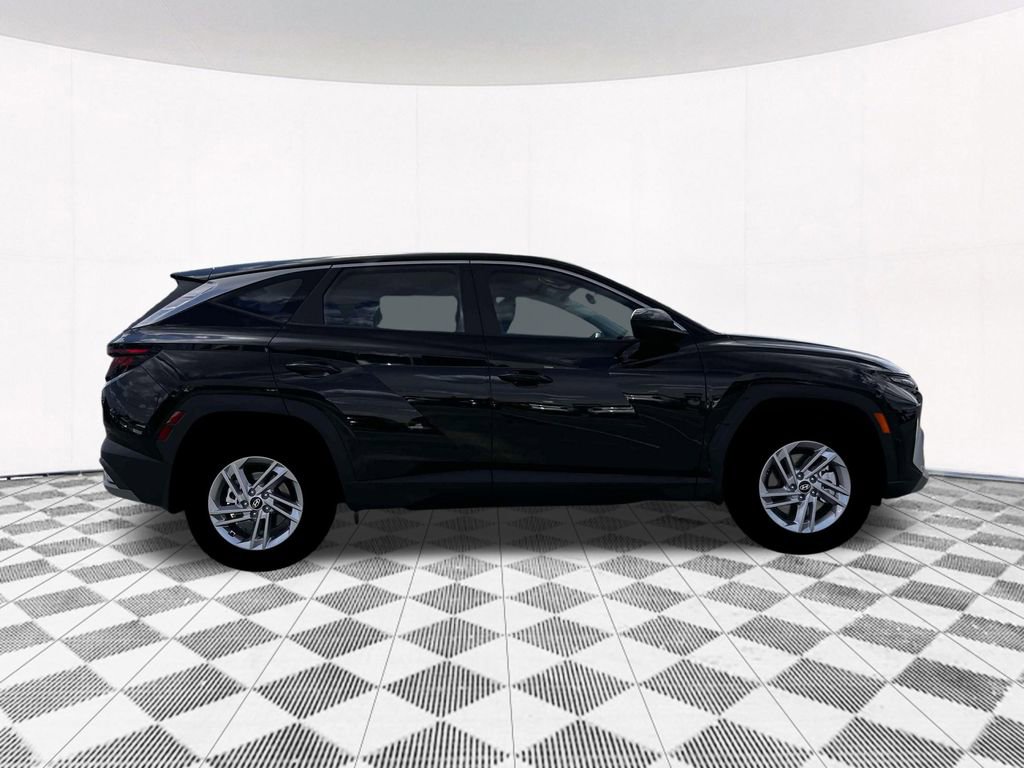New 2026 Hyundai Tucson SE image 14