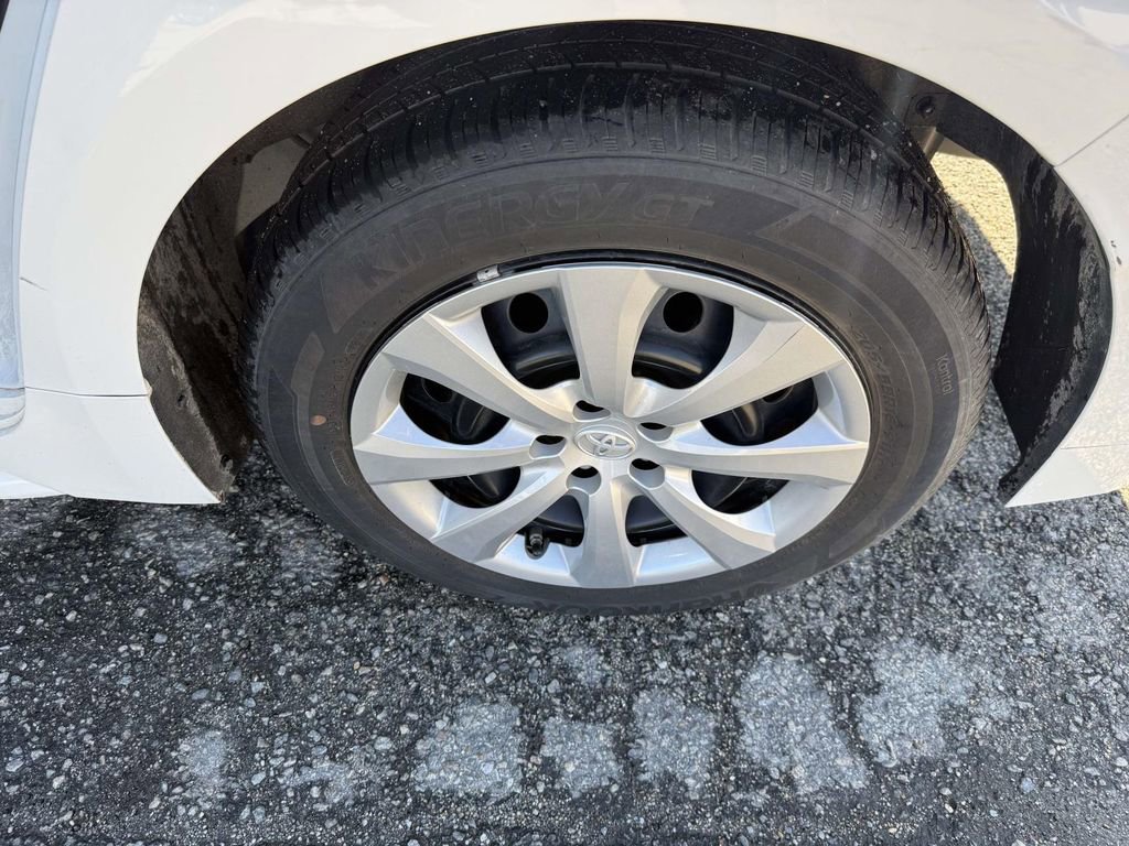 Used 2023 Toyota Corolla LE image 8