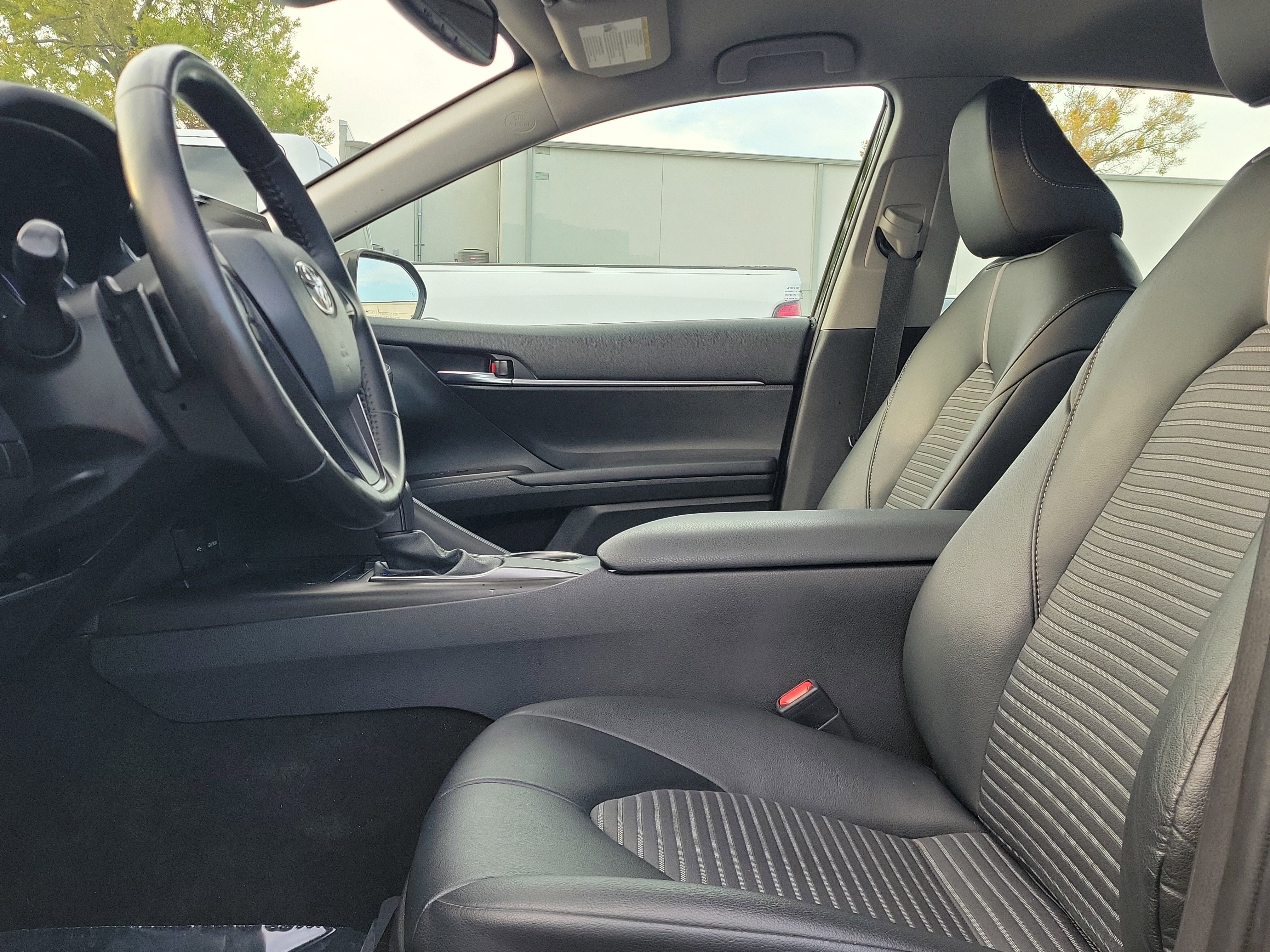 Used 2021 Toyota Camry SE w/ Convenience Package image 21