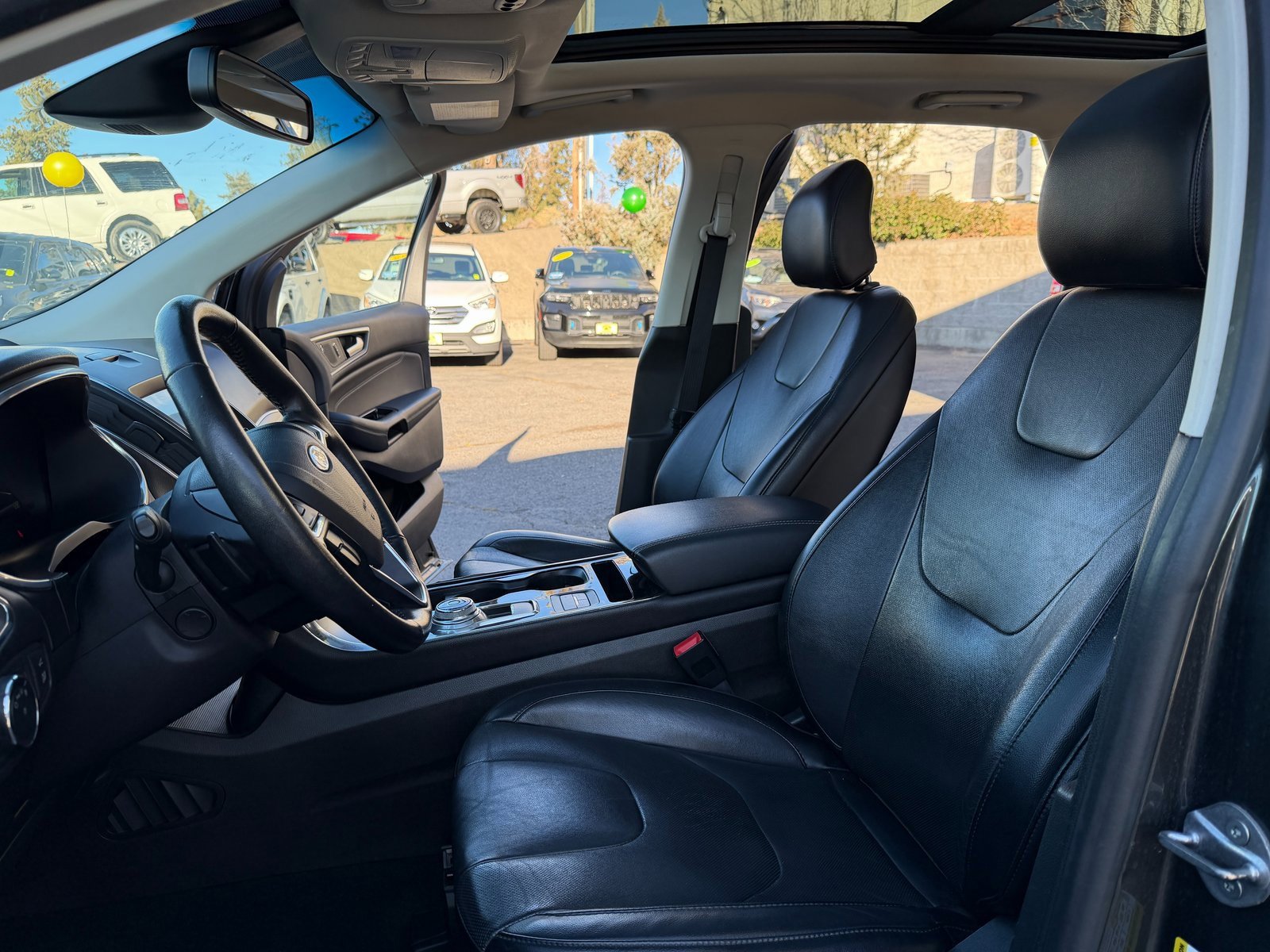 Used 2019 Ford Edge Titanium w/ Equipment Group 301A image 10