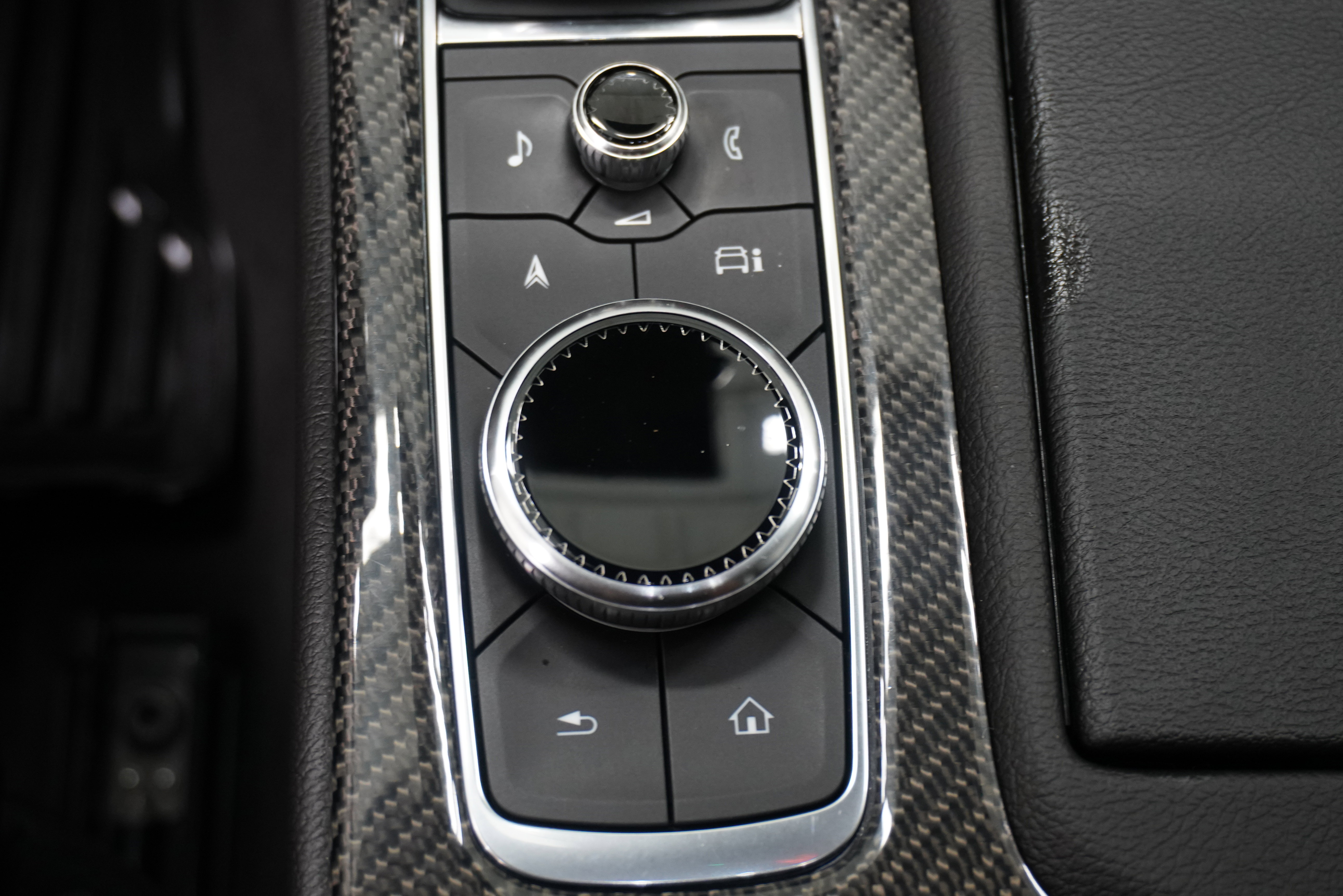 Used 2026 Cadillac CT5 V w/ Technology Package image 31