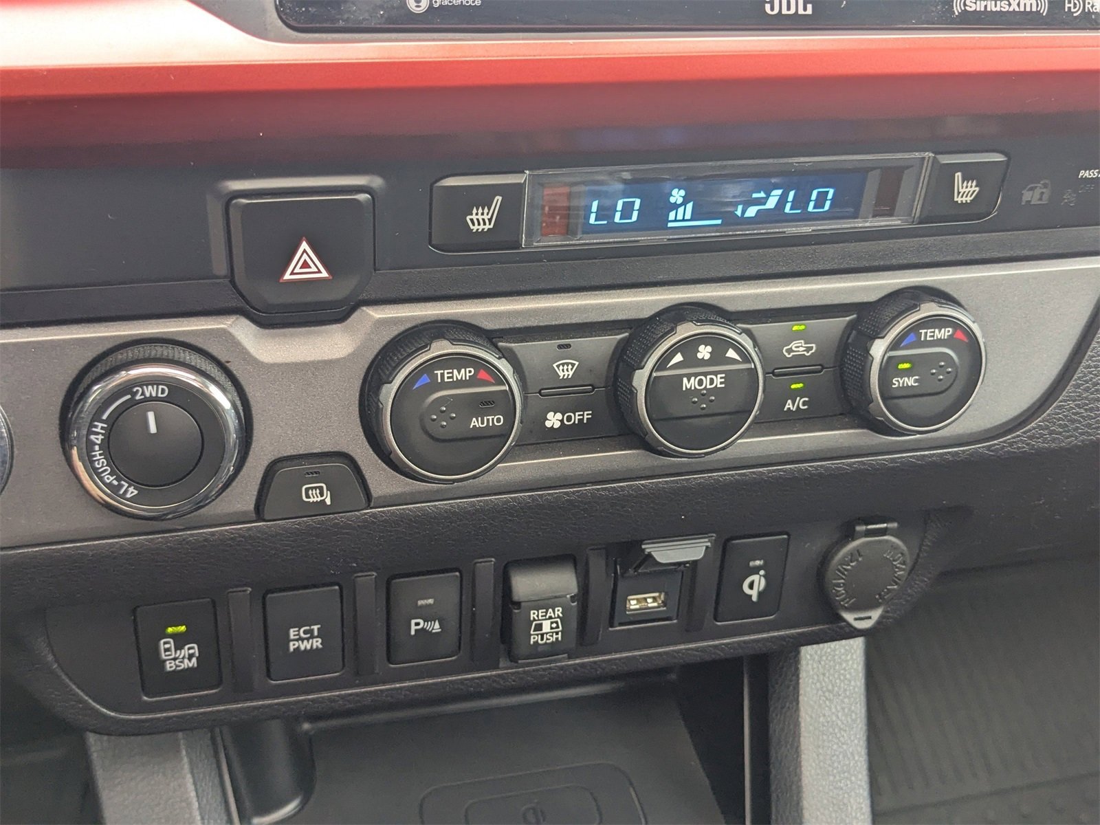 Used 2020 Toyota Tacoma TRD Off-Road image 23