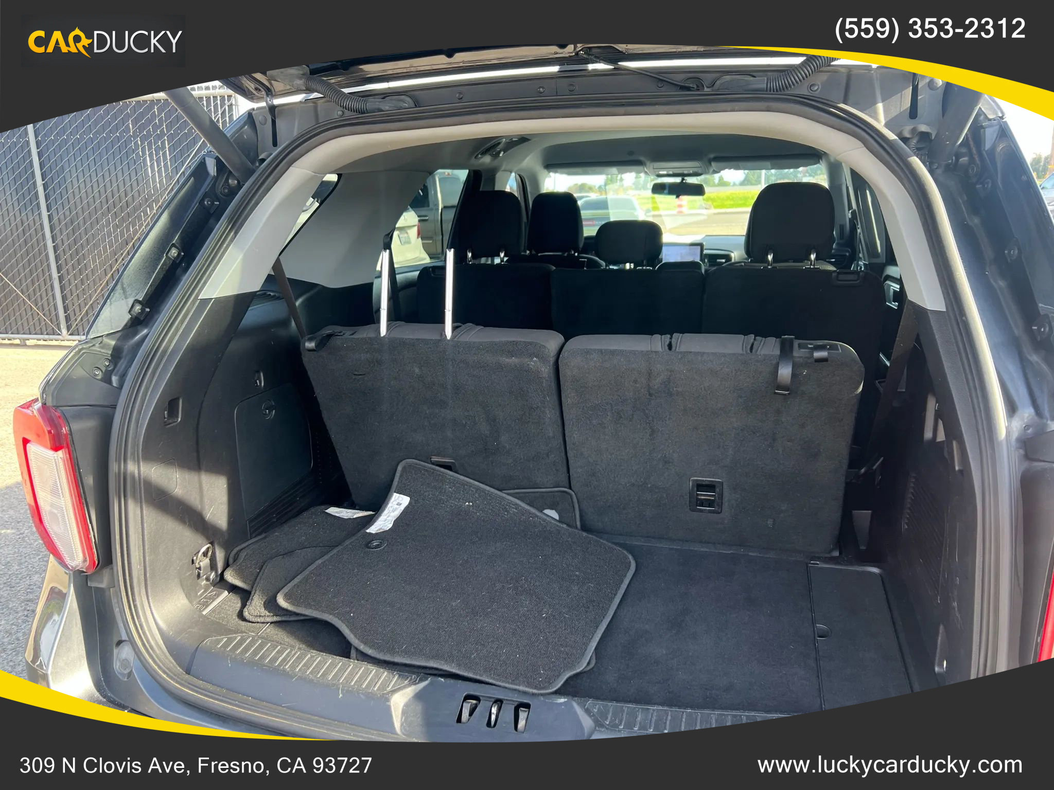 Used 2020 Ford Explorer XLT image 27