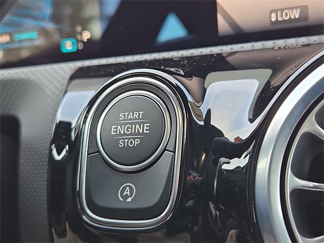 New 2025 Mercedes-Benz CLA 35 AMG 4MATIC image 11