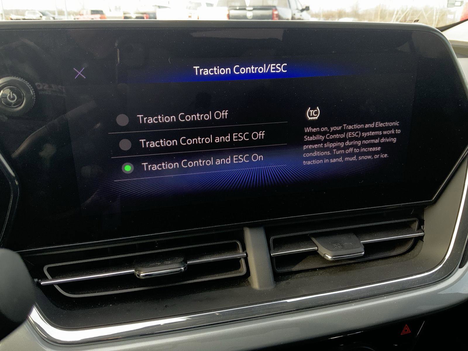 Used 2025 Chevrolet Trax LT w/ LT Convenience Package image 35