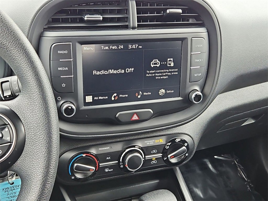 Used 2024 Kia Soul LX w/ Option Group 015 image 17