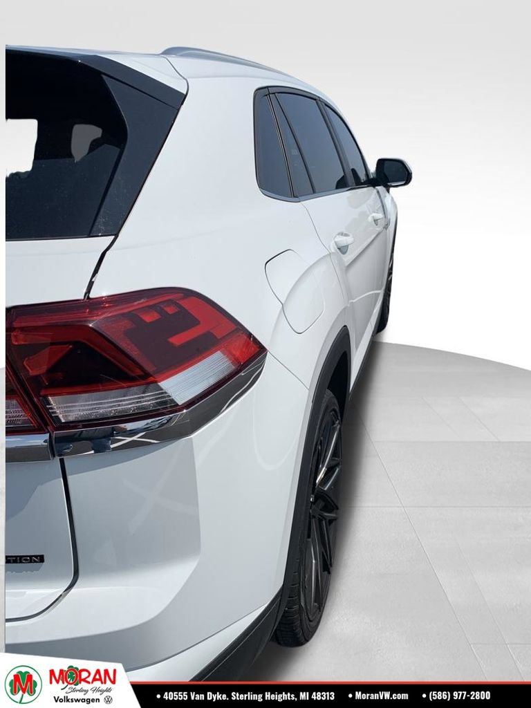 Certified 2024 Volkswagen Atlas Cross Sport SE AWD/4WD image 6