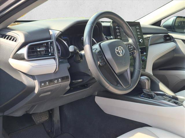 Used 2021 Toyota Camry SE FWD image 2