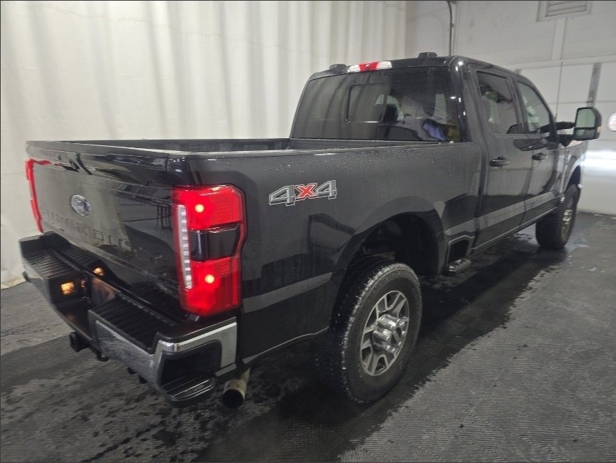 Used 2024 Ford F350 Lariat image 4