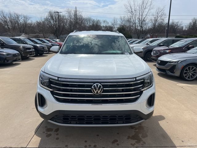 New 2026 Volkswagen Atlas SE AWD/4WD image 2