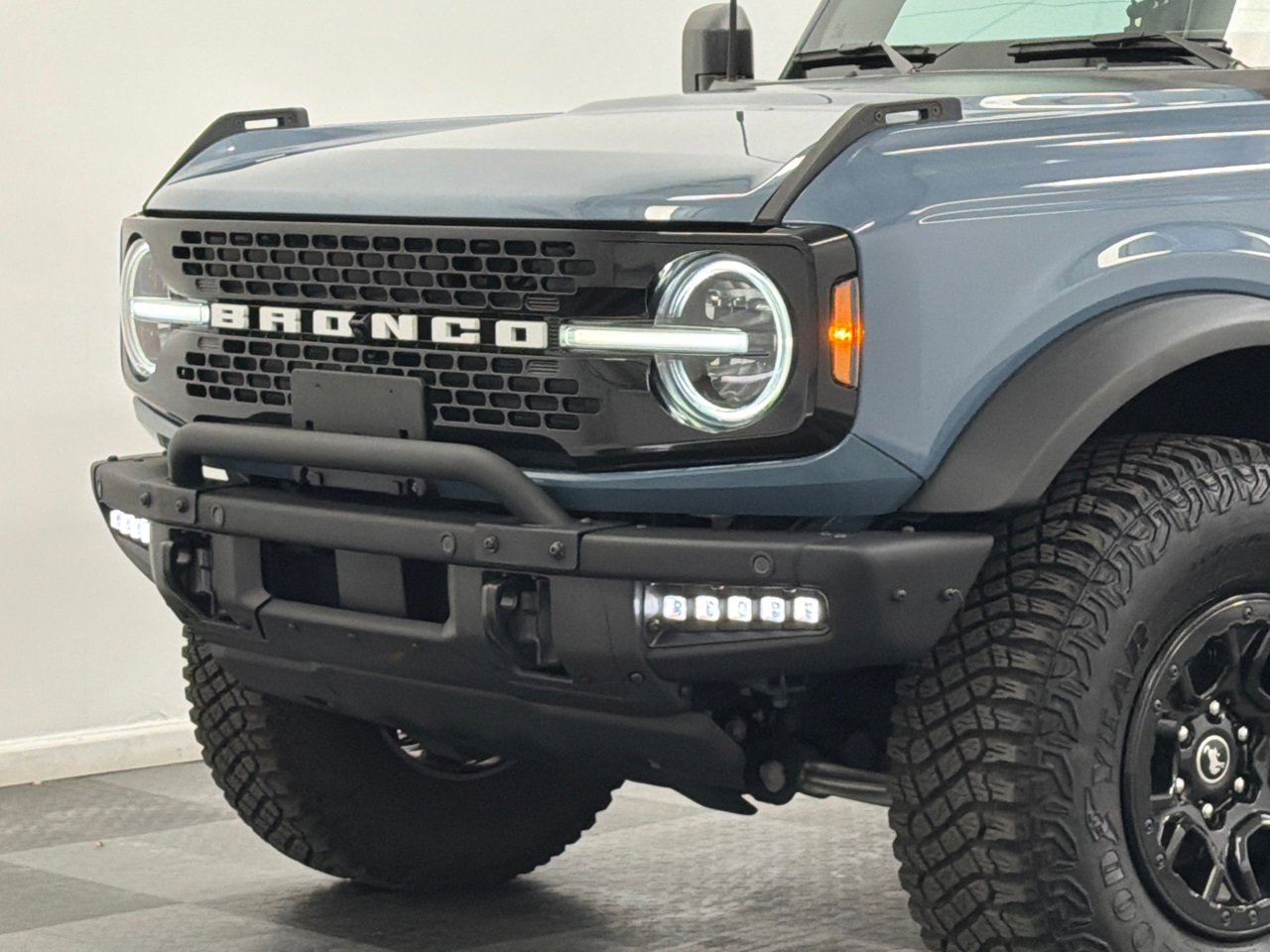 Used 2024 Ford Bronco Wildtrak image 2