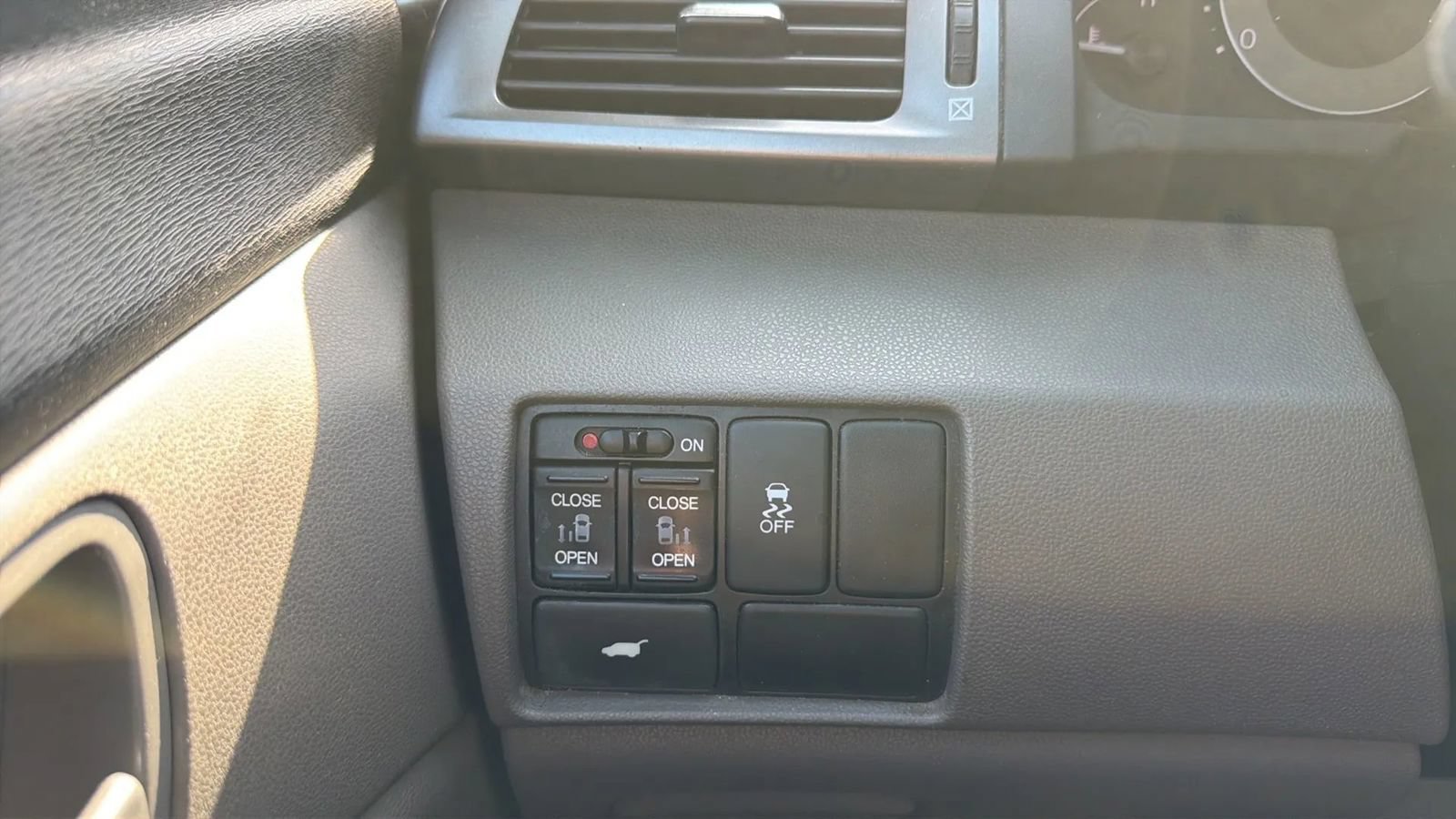 Used 2012 Honda Odyssey EX-L image 18