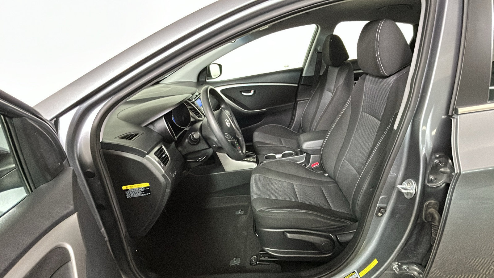 Used 2016 Hyundai Elantra GT FWD image 14