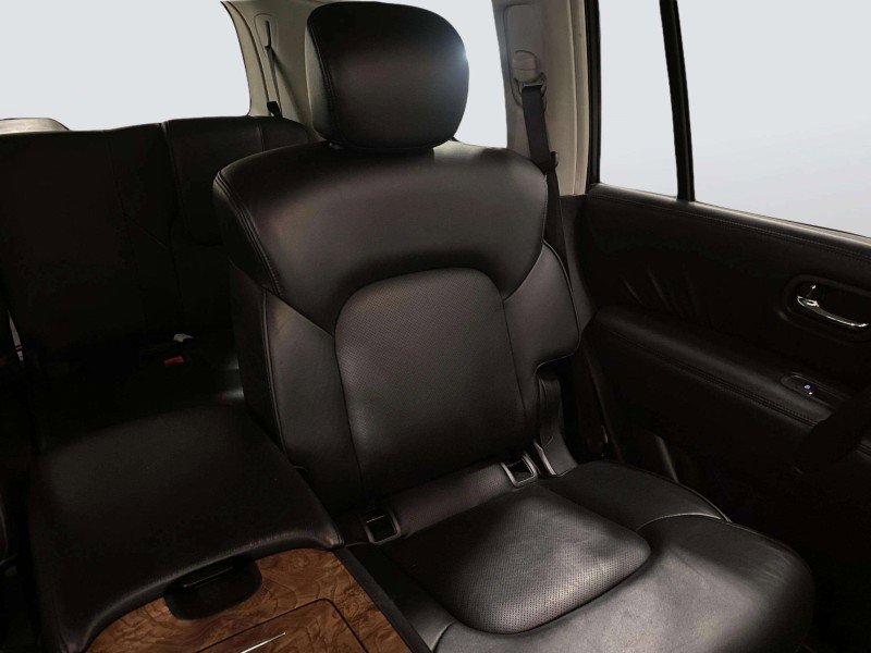 Used 2021 Nissan Armada SL w/ Captain's Chairs Package AWD/4WD image 29