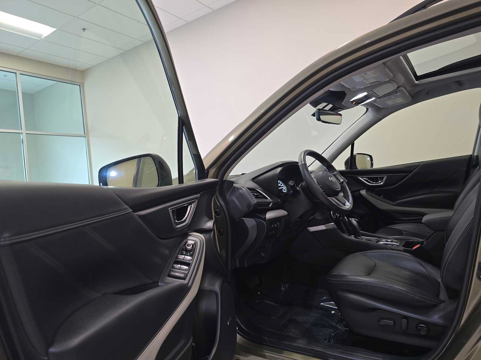 Used 2022 Subaru Forester Limited AWD/4WD image 24