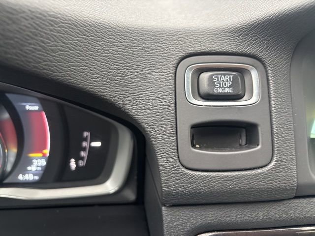 Used 2016 Volvo XC70 T5 Platinum image 36