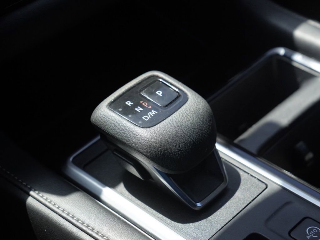 Used 2024 Nissan Pathfinder SL FWD image 14