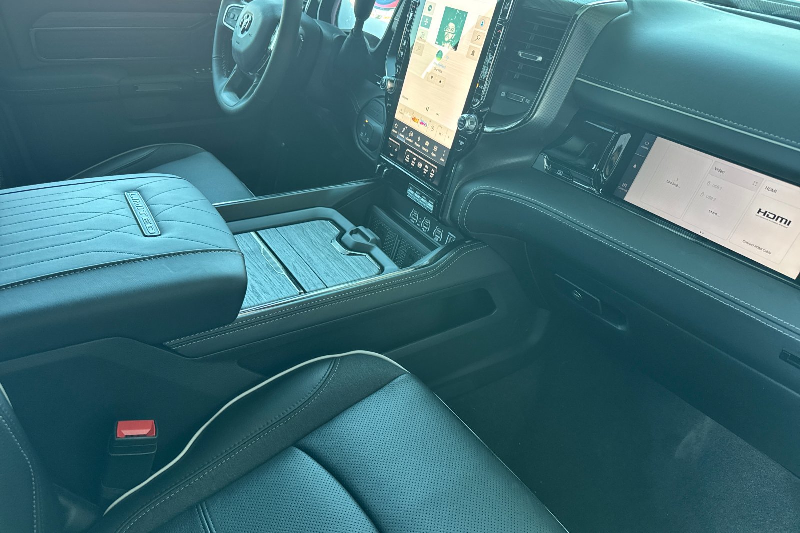 New 2026 RAM 3500 Limited AWD/4WD image 14