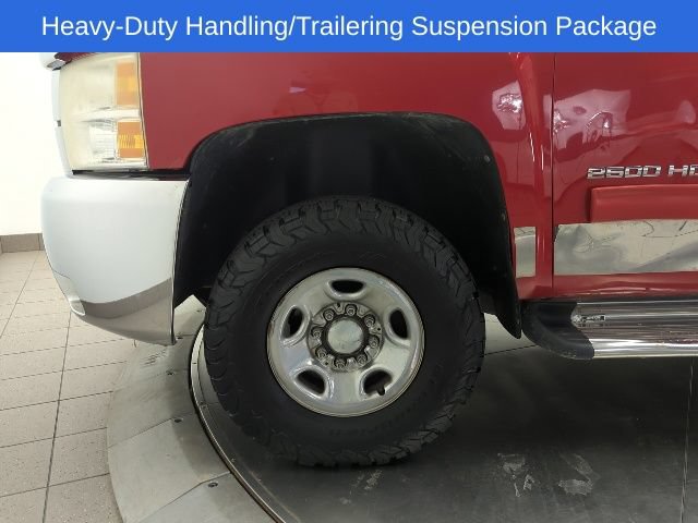 Used 2010 Chevrolet Silverado 2500 LT w/ Interior Plus Package AWD/4WD image 3