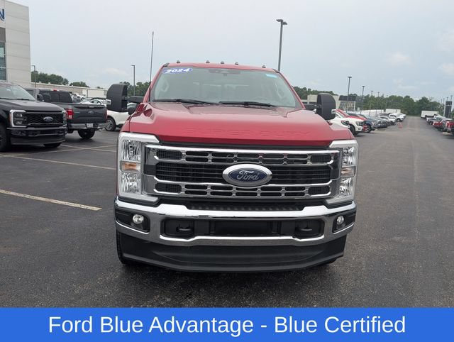 Used 2024 Ford F350 XLT AWD/4WD image 3