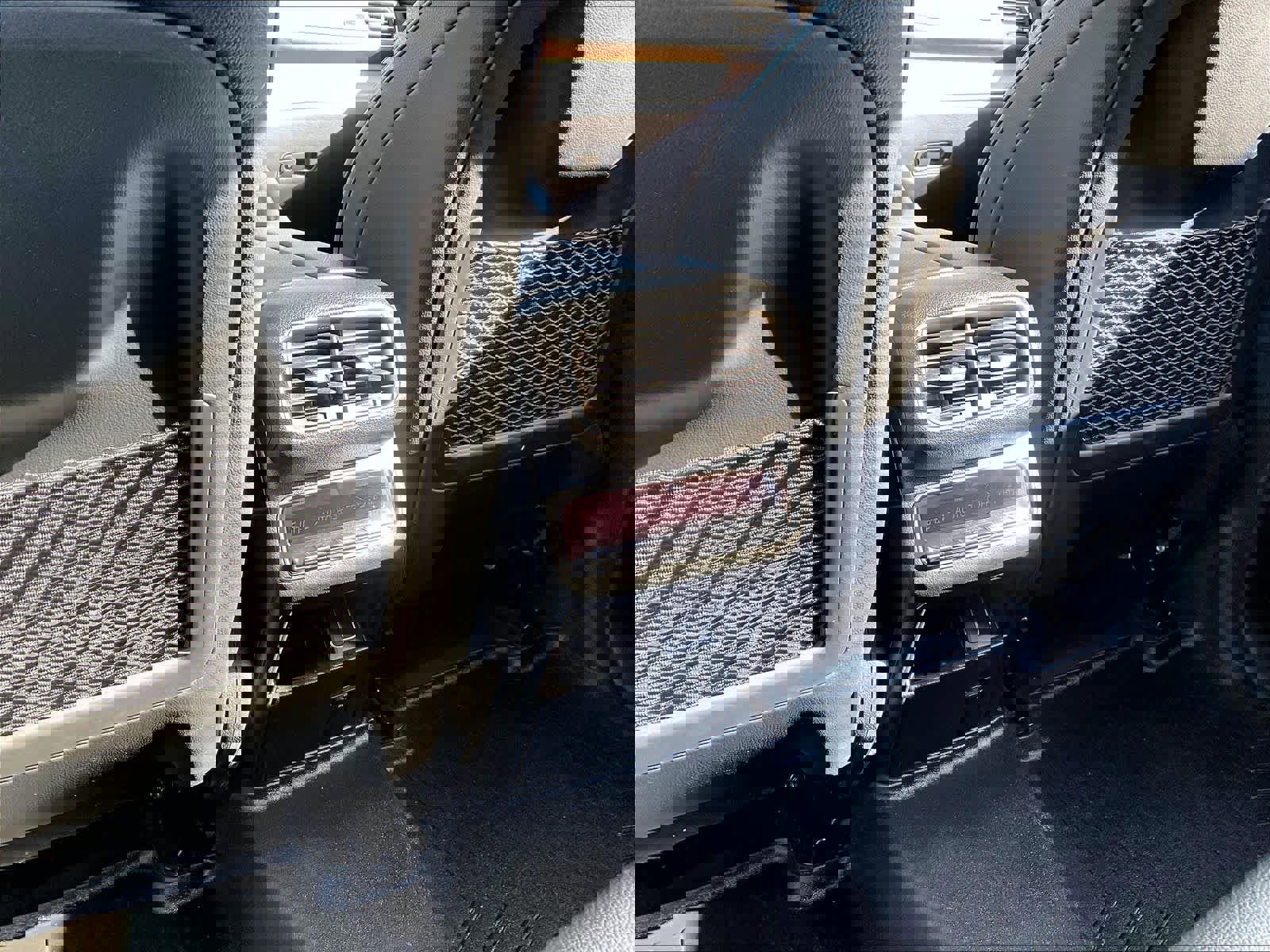 Used 2022 Mercedes-Benz GLS 450 4MATIC image 38