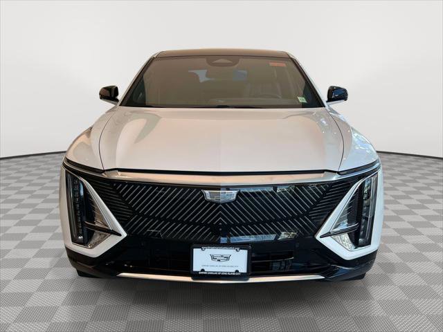 Used 2025 Cadillac Lyriq Luxury AWD/4WD image 2