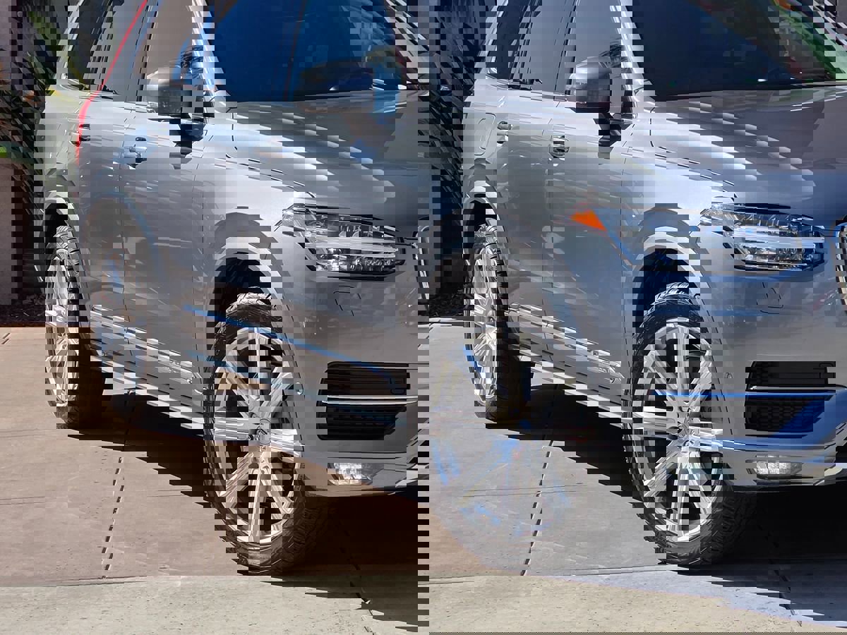 Used 2019 Volvo XC90 T6 Inscription w/ Protection Package Premier image 4