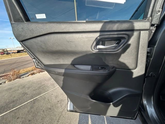 Used 2024 Nissan Rogue SV image 22