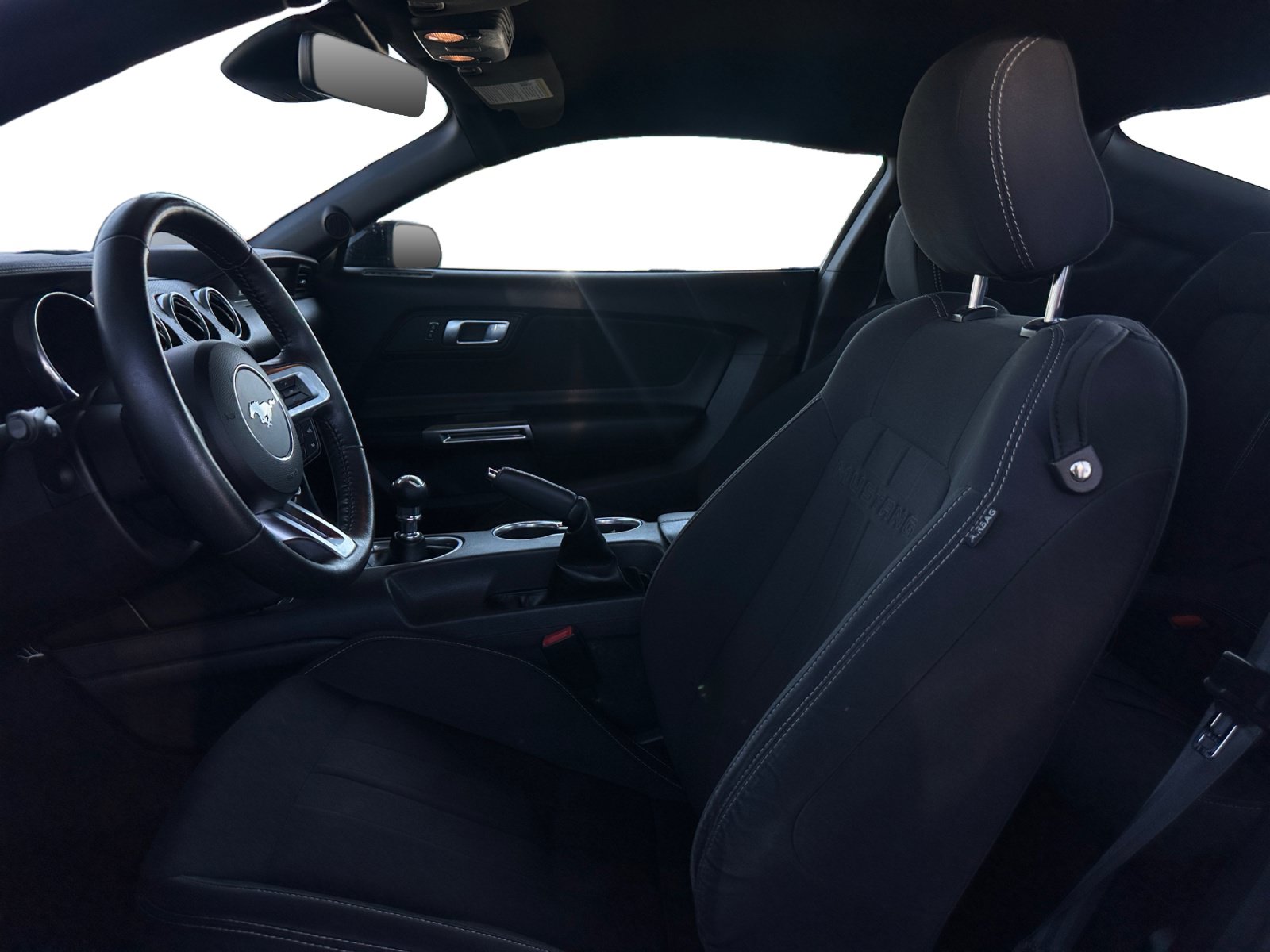 Used 2022 Ford Mustang Coupe RWD image 9