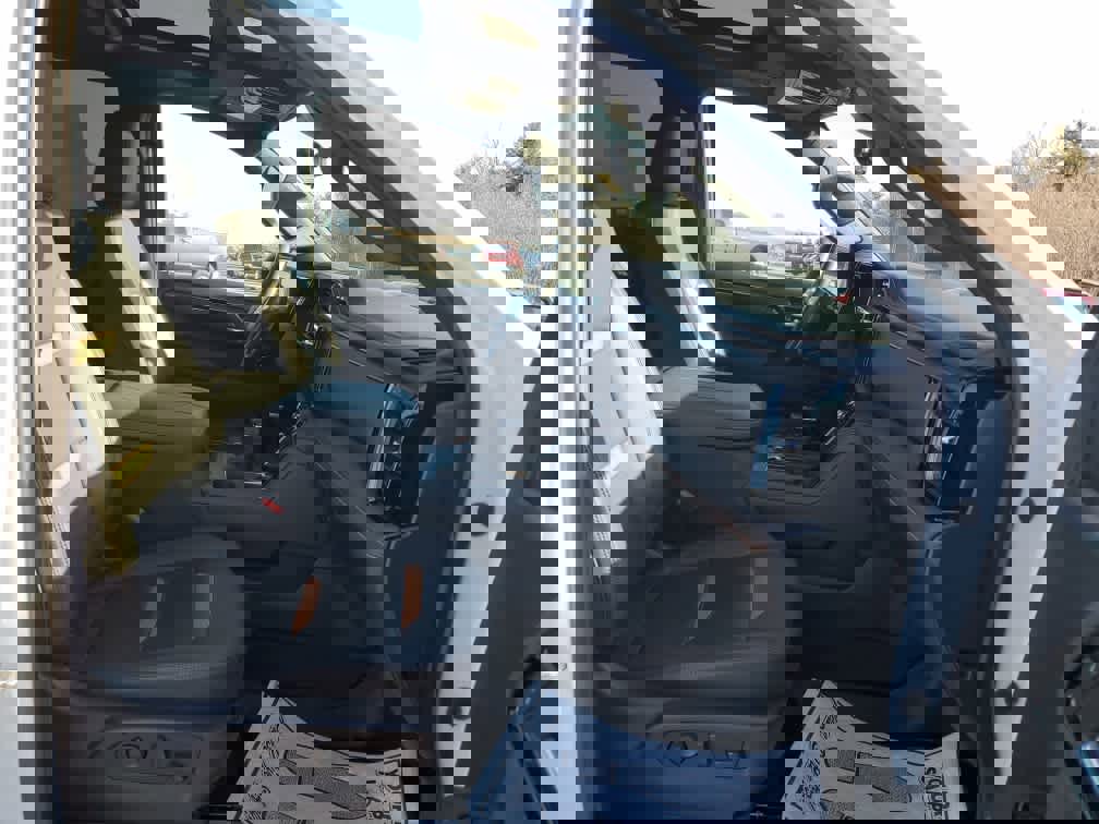 Used 2023 GMC Sierra 1500 AT4 w/ AT4 Premium Package image 24