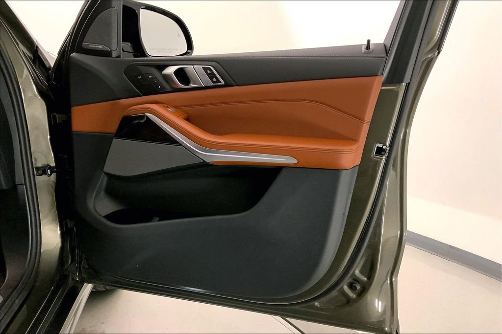Certified 2025 BMW X7 M60i image 25