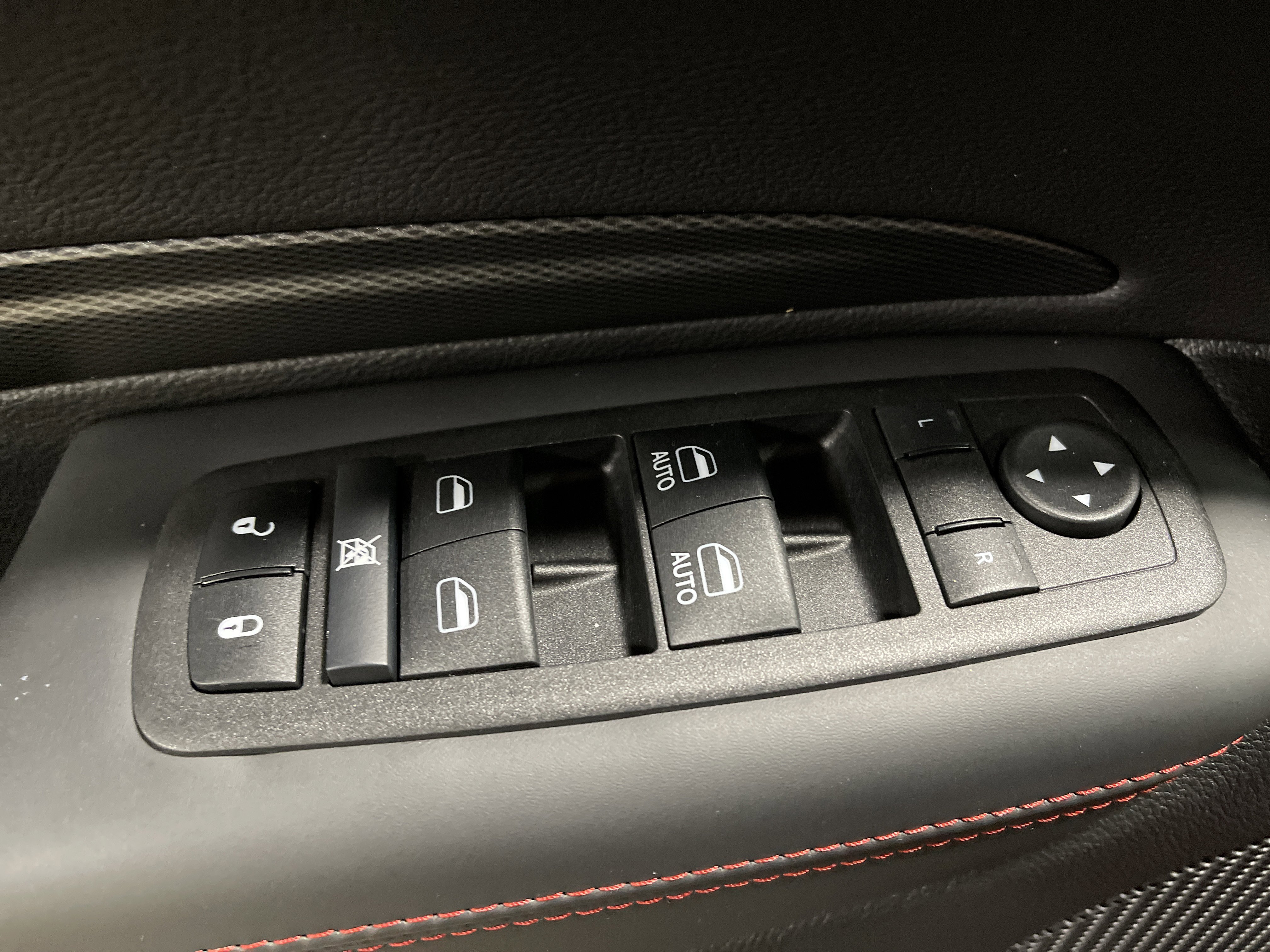 Used 2024 Dodge Durango GT image 9