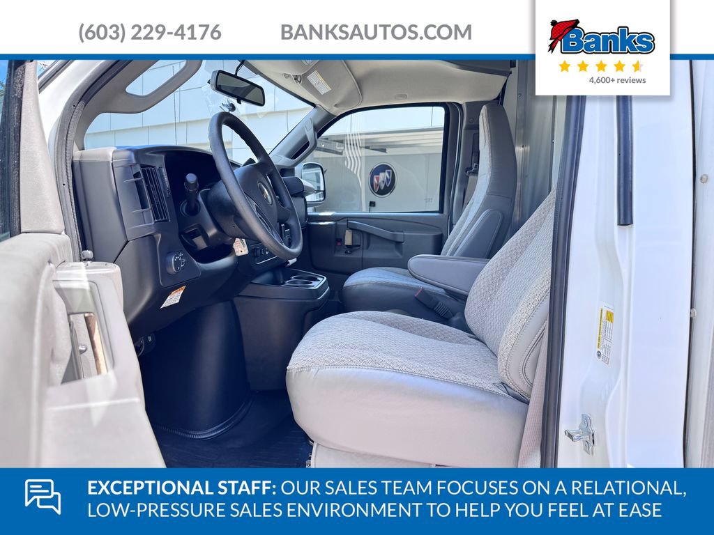 Used 2025 Chevrolet Express 3500 w/ Power Convenience Package RWD image 9
