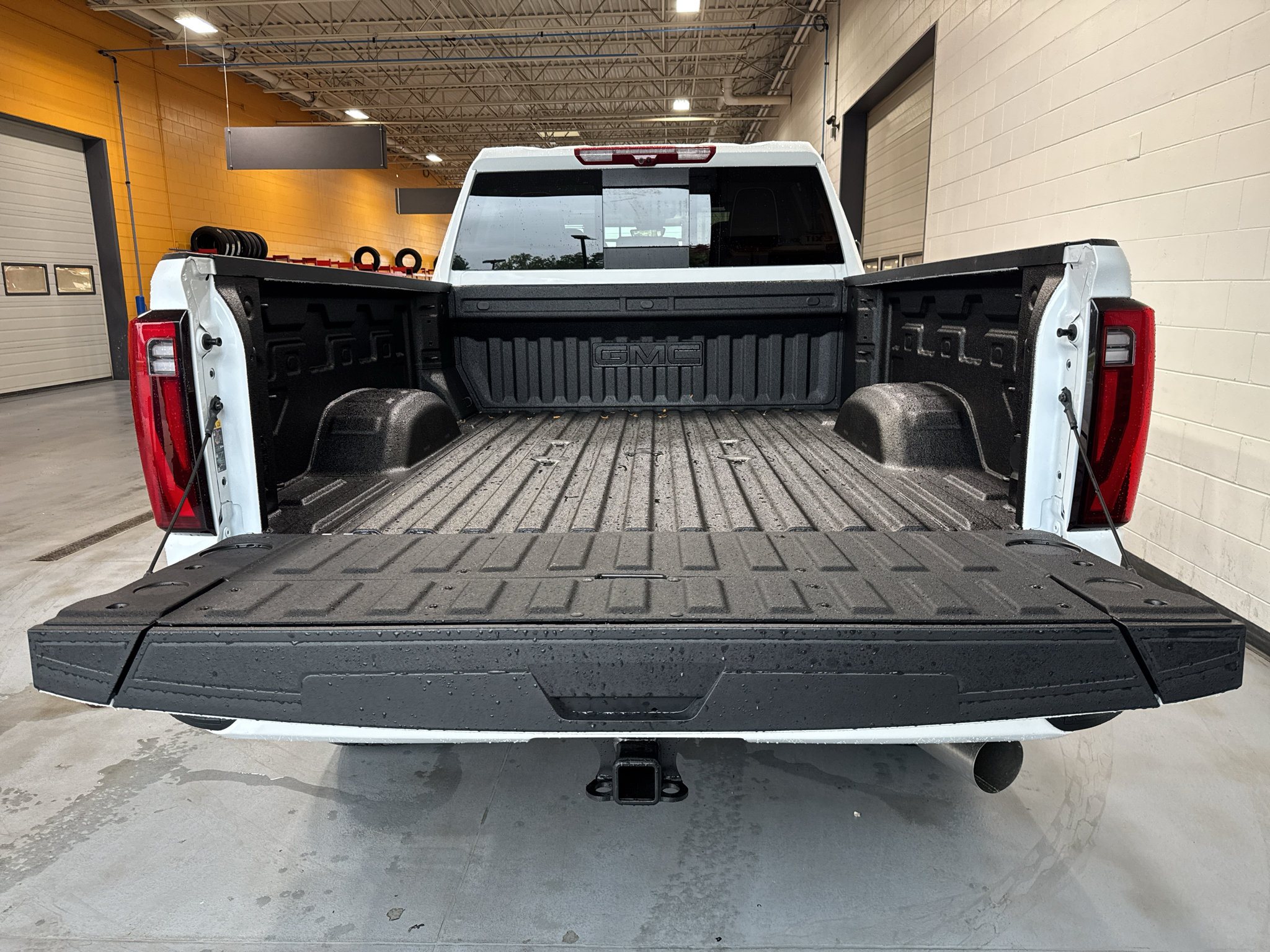 New 2026 GMC Sierra 2500 Denali Ultimate AWD/4WD image 24