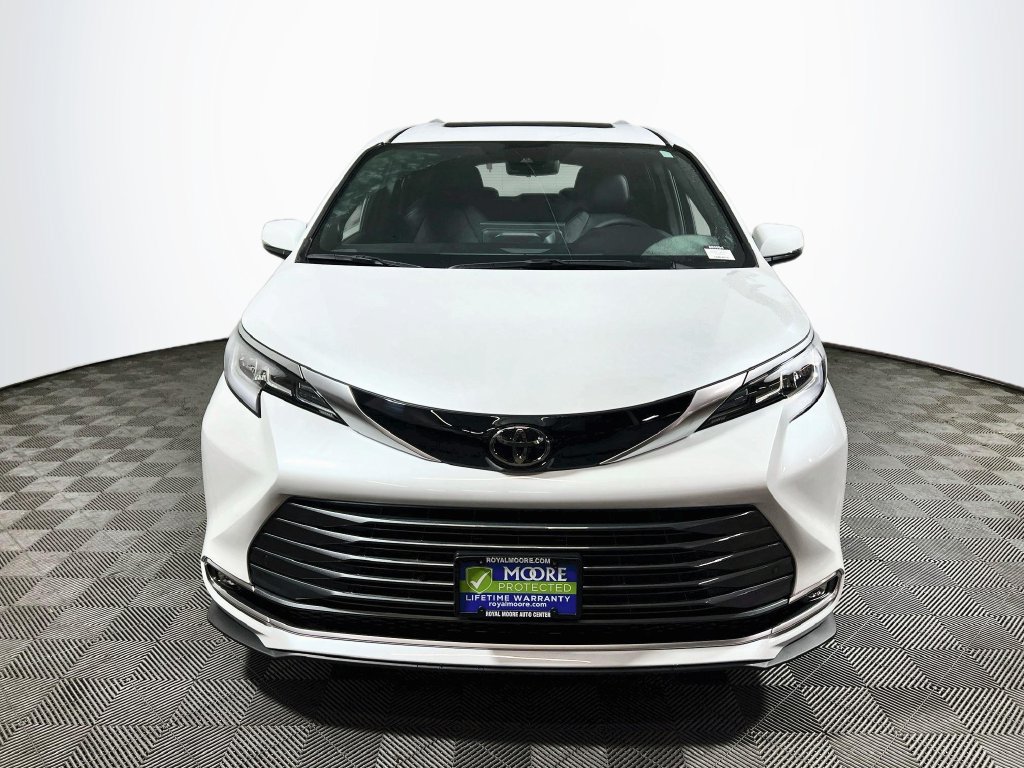 New 2026 Toyota Sienna Limited AWD/4WD image 2