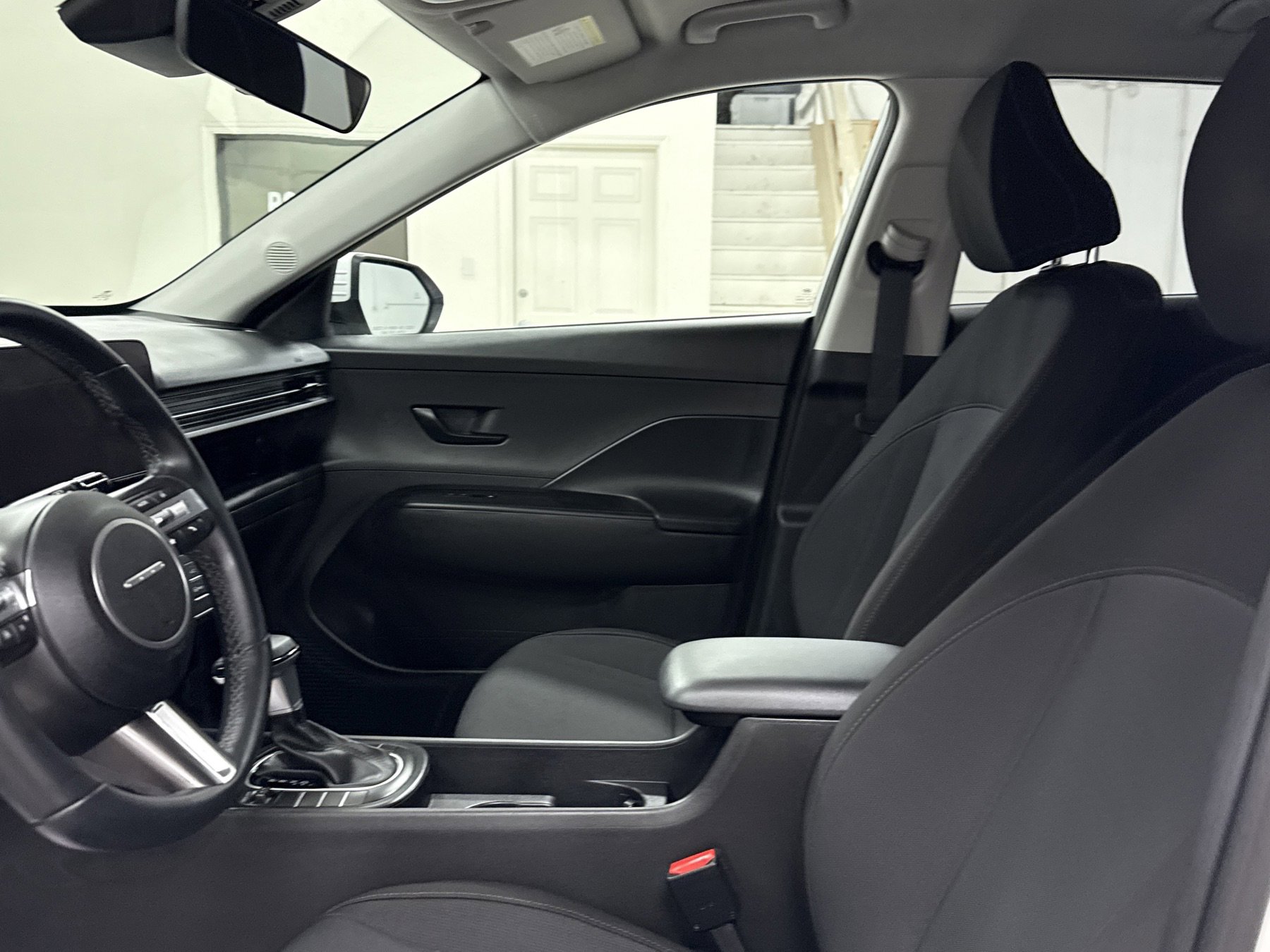 Used 2025 Hyundai Kona SEL image 4