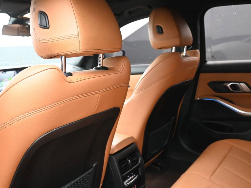 Used 2023 BMW M340i w/ Shadowloine Package image 43