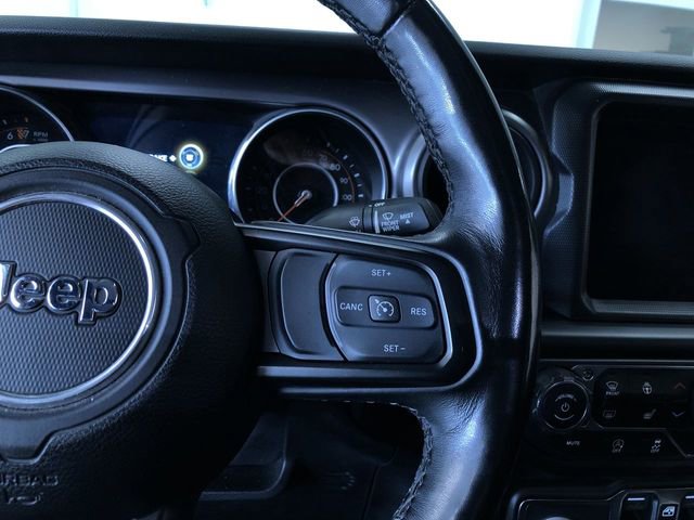 Used 2021 Jeep Gladiator Willys AWD/4WD image 21