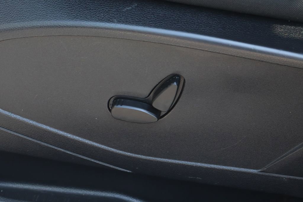 Used 2019 Ford Transit Connect XLT image 20