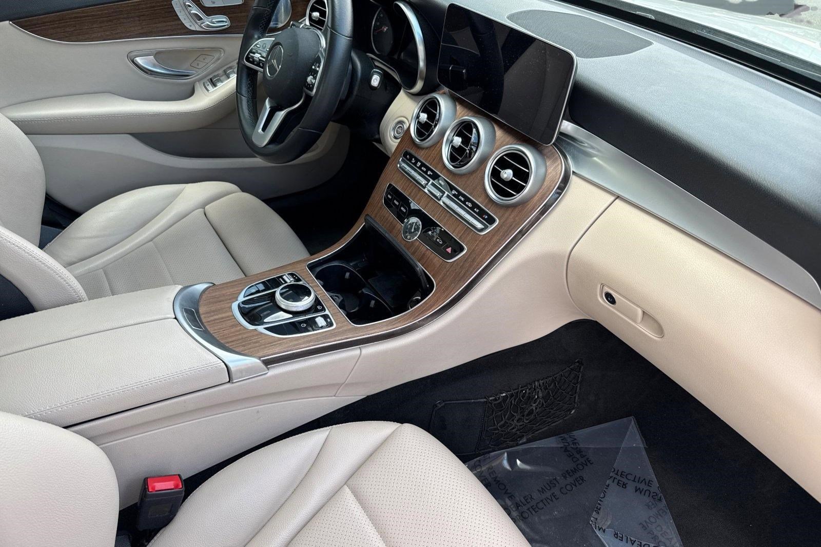 Used 2019 Mercedes-Benz C 300 Sedan image 32