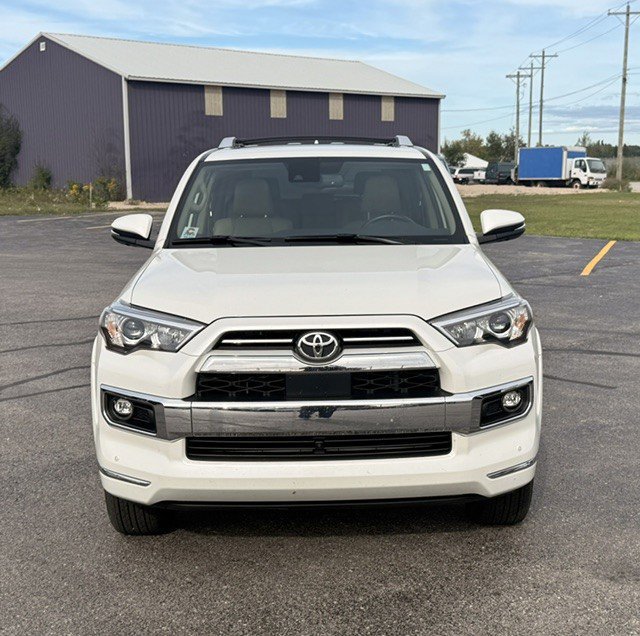 Used 2023 Toyota 4Runner Limited AWD/4WD image 2