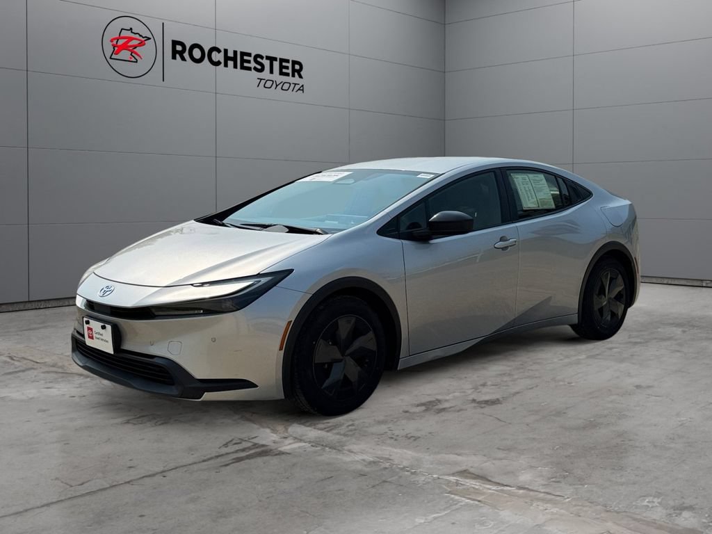 Certified 2024 Toyota Prius LE FWD image 7
