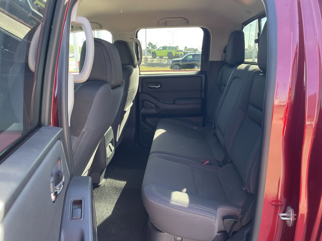 Certified 2023 Nissan Frontier SV w/ SV Convenience Package image 16
