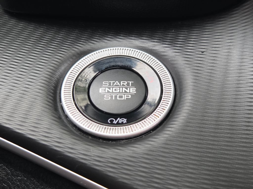 Certified 2023 Jeep Grand Cherokee Altitude AWD/4WD image 9
