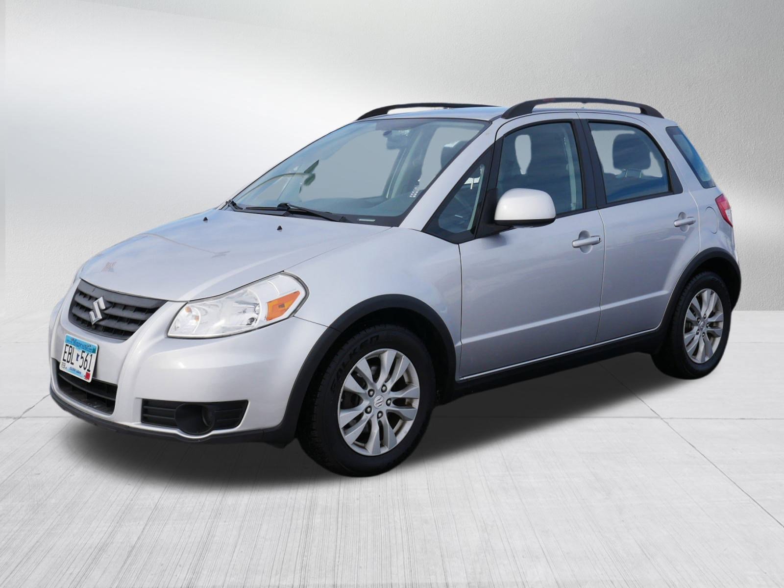Used 2013 Suzuki SX4 Premium image 3