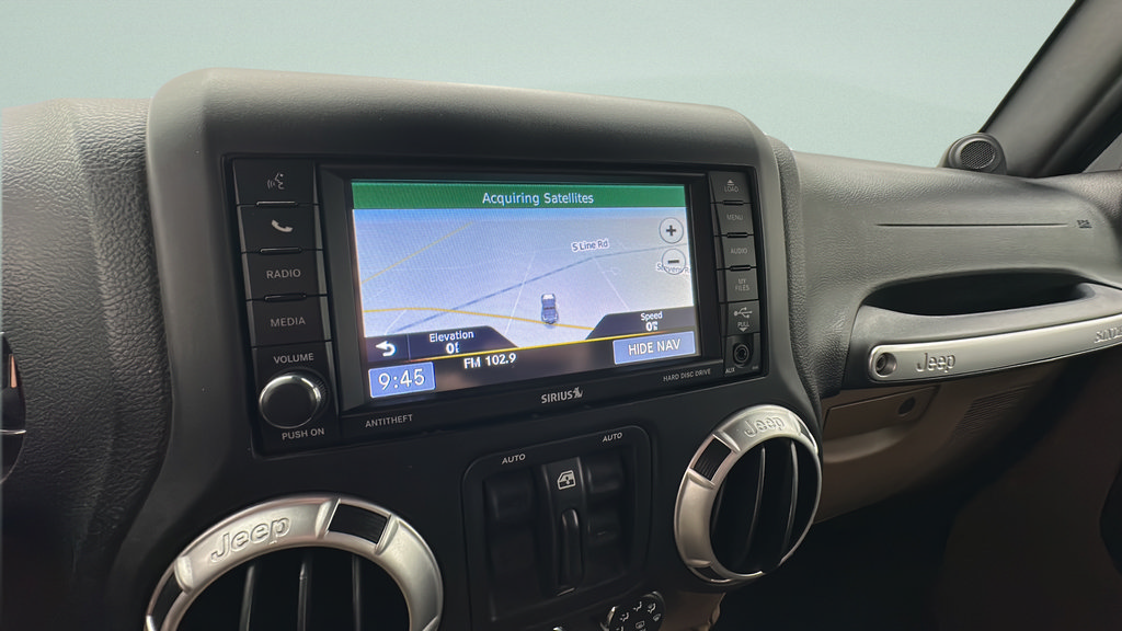 Used 2013 Jeep Wrangler Unlimited Sahara AWD/4WD image 17