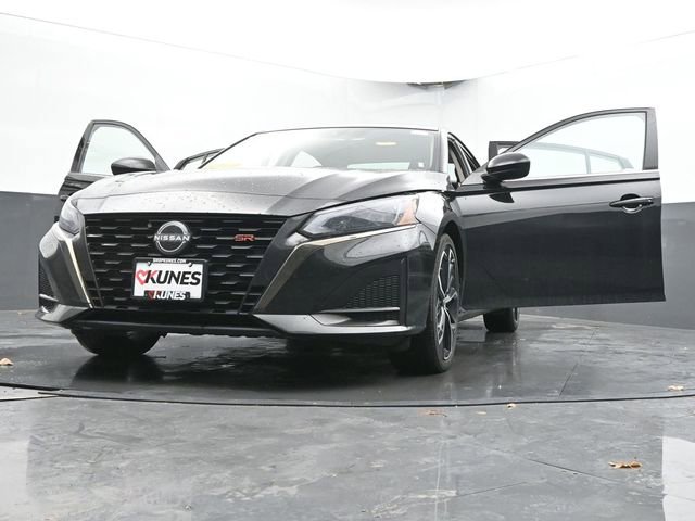 Used 2024 Nissan Altima 2.5 SR image 67