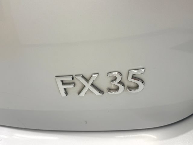 Used 2011 INFINITI FX35 AWD w/ Premium Pkg image 7